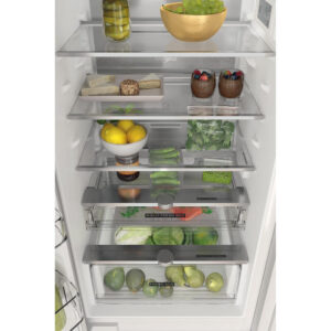 6 374