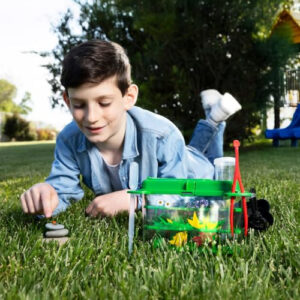 Clementoni x Geopop Il Mondo degli Insetti 19428 Gioco Scientifico Kit Fauna Box Acchiappa-Insetti 10+ Anni Made in Italy 3 1 11