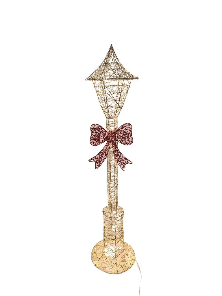lampione Natale,decorazione luminosa,lampione oro,luci Natale,metallo,plastica,decorazione oro,addobbo natalizio,illuminazione Natale,Natale