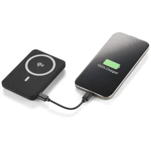 cellularline power bank 5.000 mah qi2 15w con stand integrato e usb c 20w – soft touch, mag stand nero